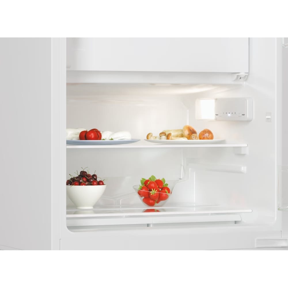 Frigider incorporabil cu o usa CANDY CM4SE68W, 111 l, H 82.6 cm, Clasa E