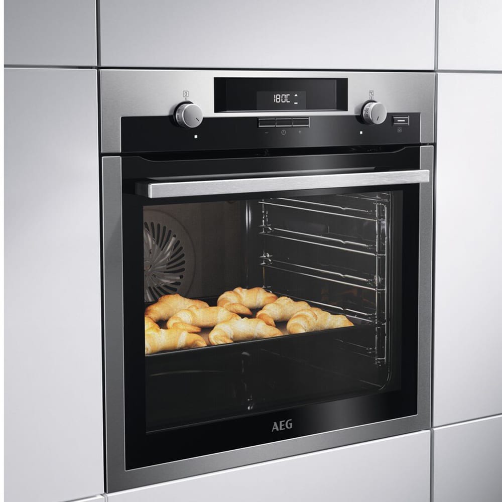 Cuptor incorporabil AEG BCE451350M, Electric, Curatare catalitica, 71 l, Clasa A, SteamBake, inox