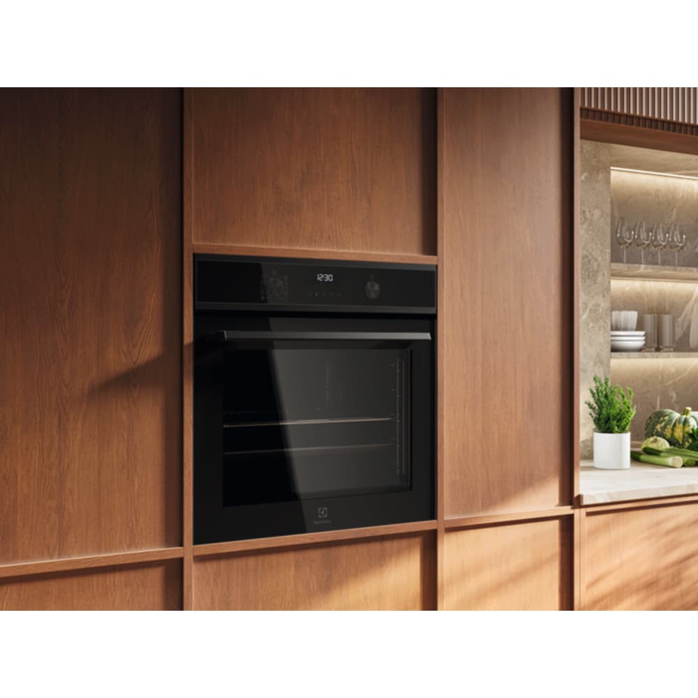 Cuptor incorporabil ELECTROLUX SteamBake EOD6F77H, Electric, Gatire cu abur, Autocuratare catalitica, 72 l, Clasa A+, negru