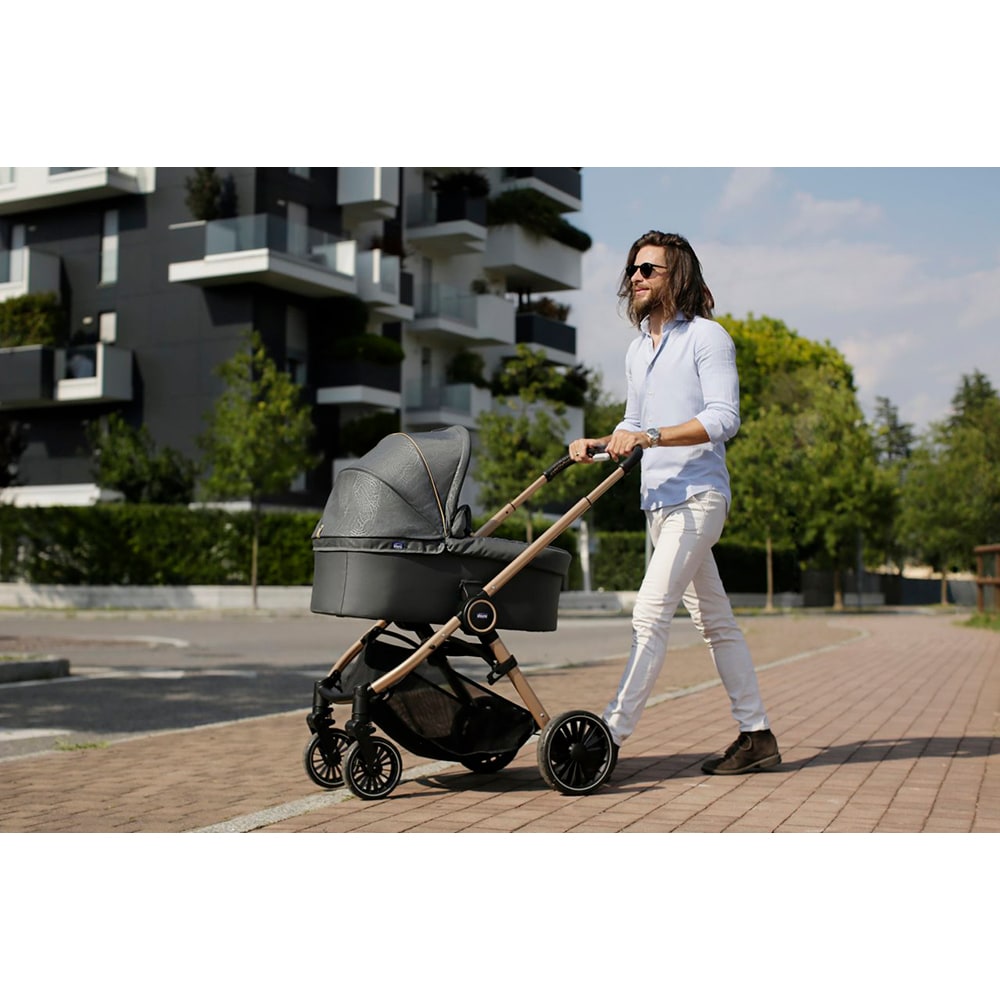 Carucior 3in1 CHICCO Pro Light City Map Re-Lux 79857578, 5 puncte, 0 luni+, gri inchis-negru