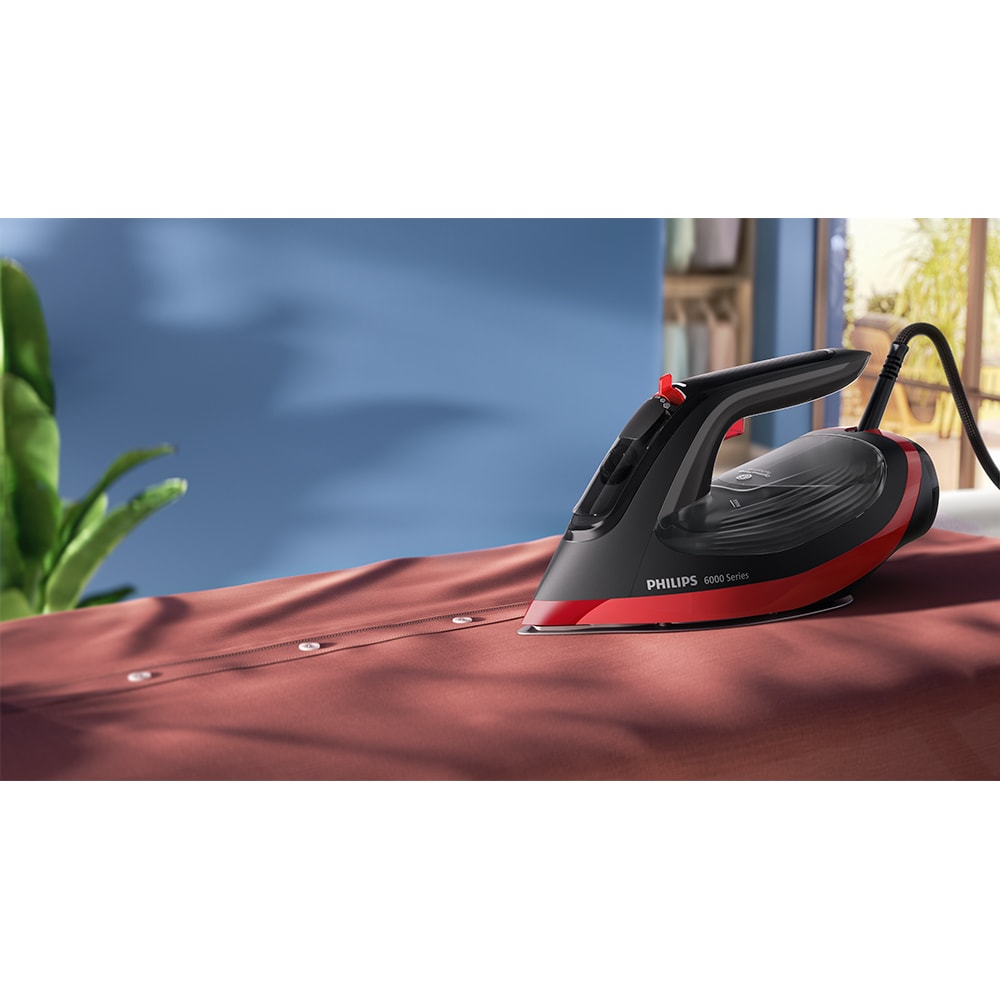 Fier de calcat PHILIPS Seria 6000 DST6130/40, 2800W, 220g/min, 220ml, talpa SteamGlide Plus, negru-rosu