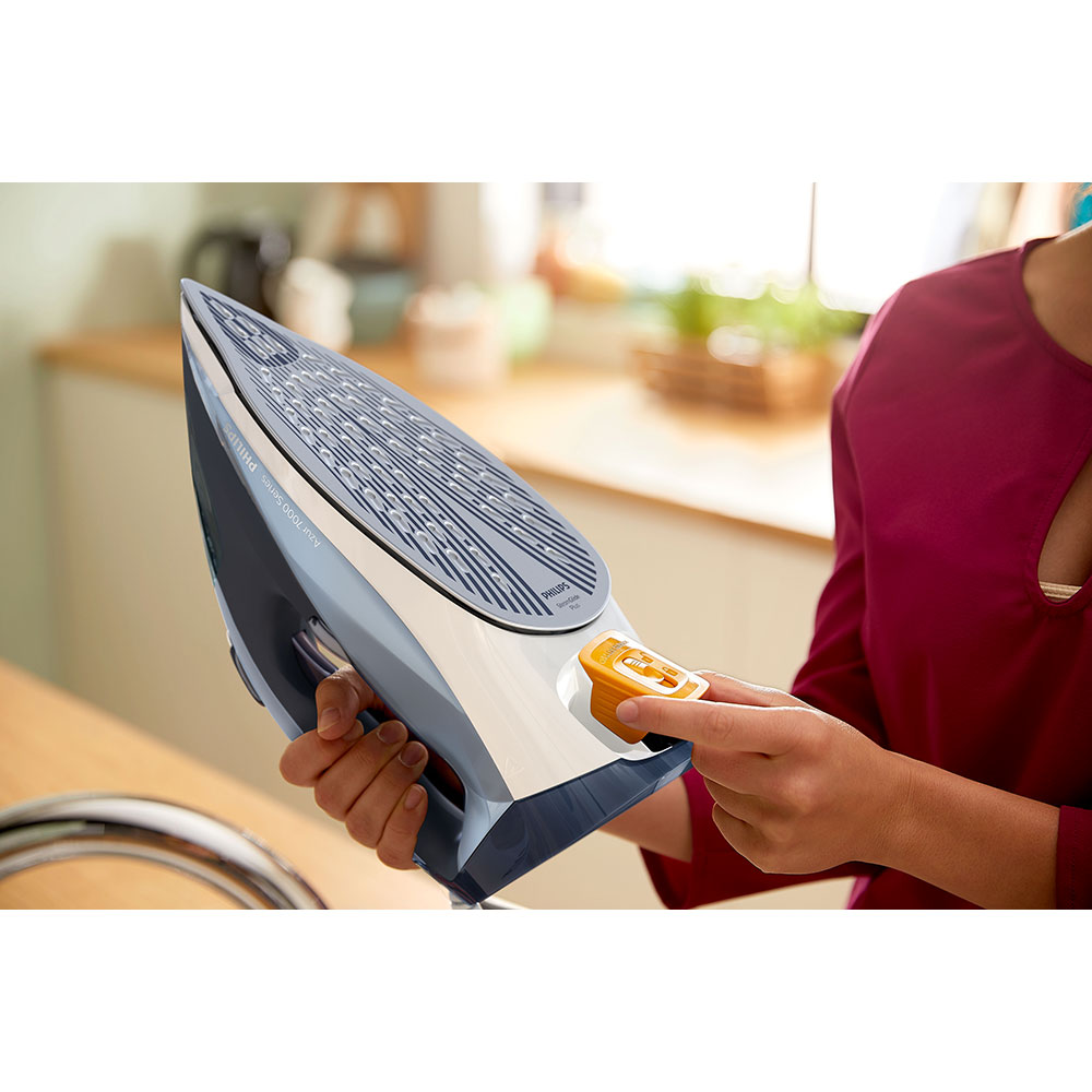 Fier de calcat PHILIPS Seria 7000 DST7020/20, 2800W, 250g/min, 300ml, talpa SteamGlide Plus, albastru