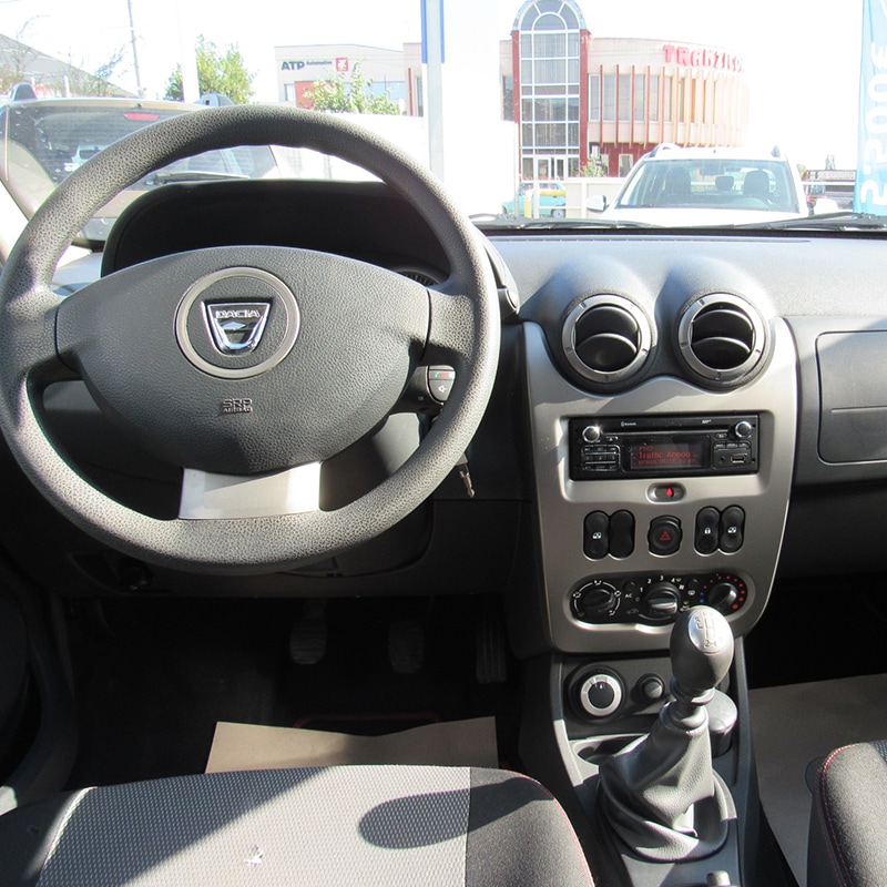 Dacia Duster Laureate 4 x 4 1.5 dci 110 cp alb