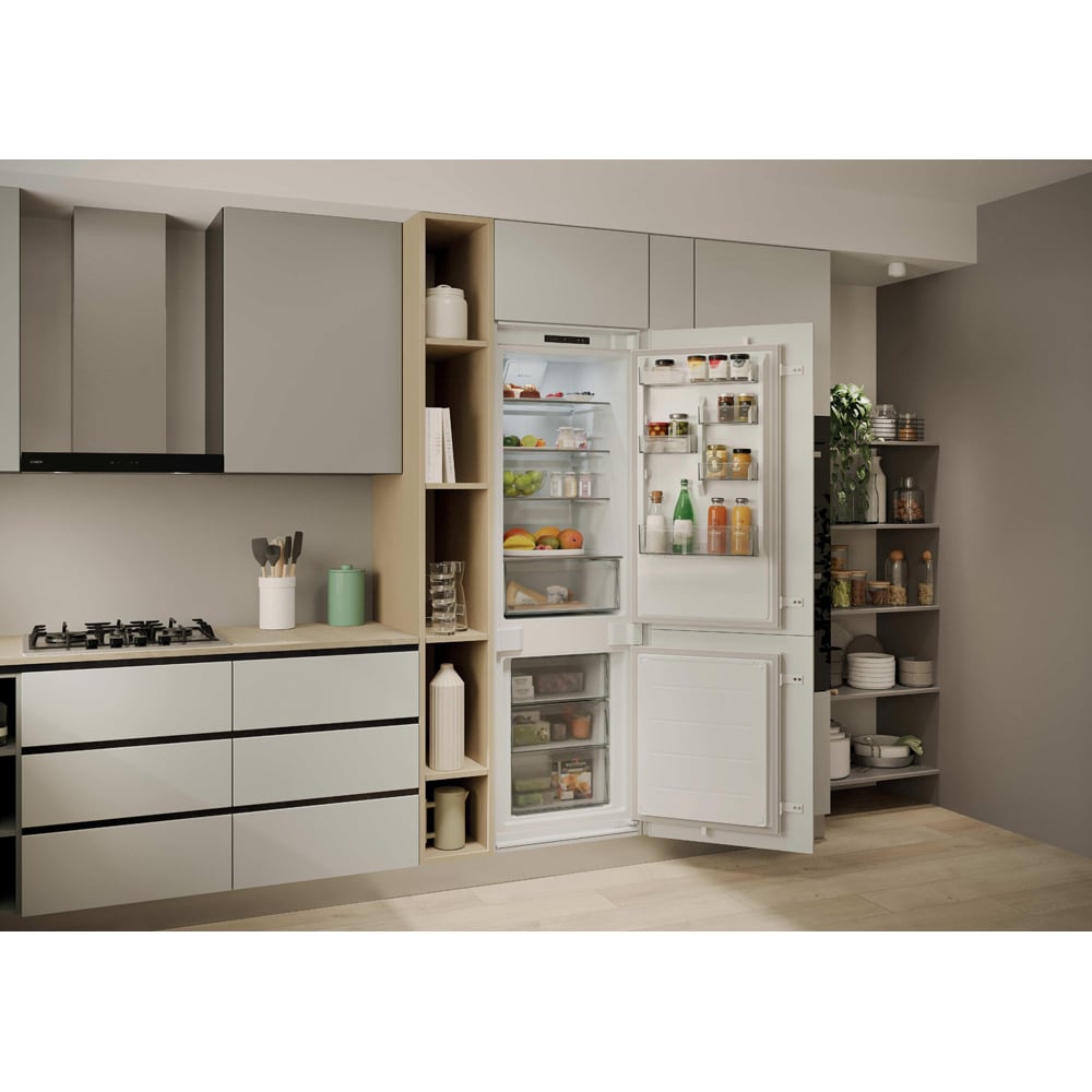 Combina frigorifica incorporabila CANDY ECNBQL3518EV, Low Frost, 269 l, H 177 cm, Clasa E, Wi-Fi