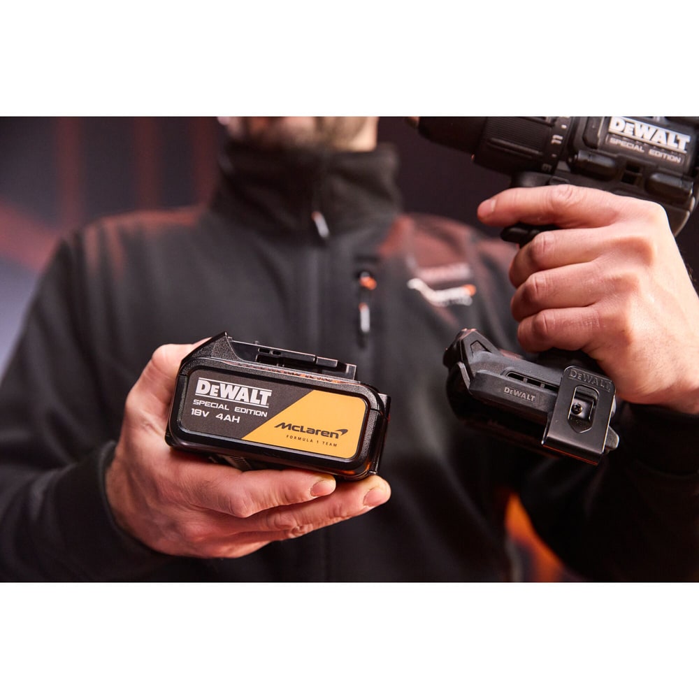Masina de gaurit si insurubat cu percutie DEWALT x McLaren F1 Team DCD86MM1T-QW, 1x4Ah, 18V, 2000RPM, 90Nm