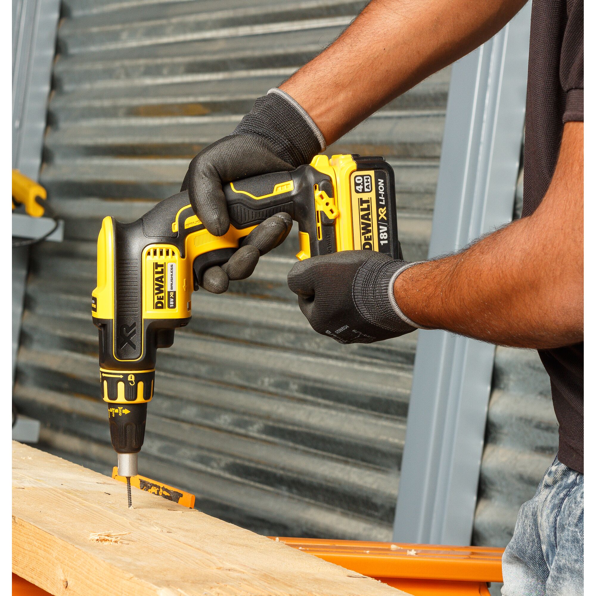 Masina de gaurit rigips DEWALT DCF620NT-XJ, 18V, 4400RPM