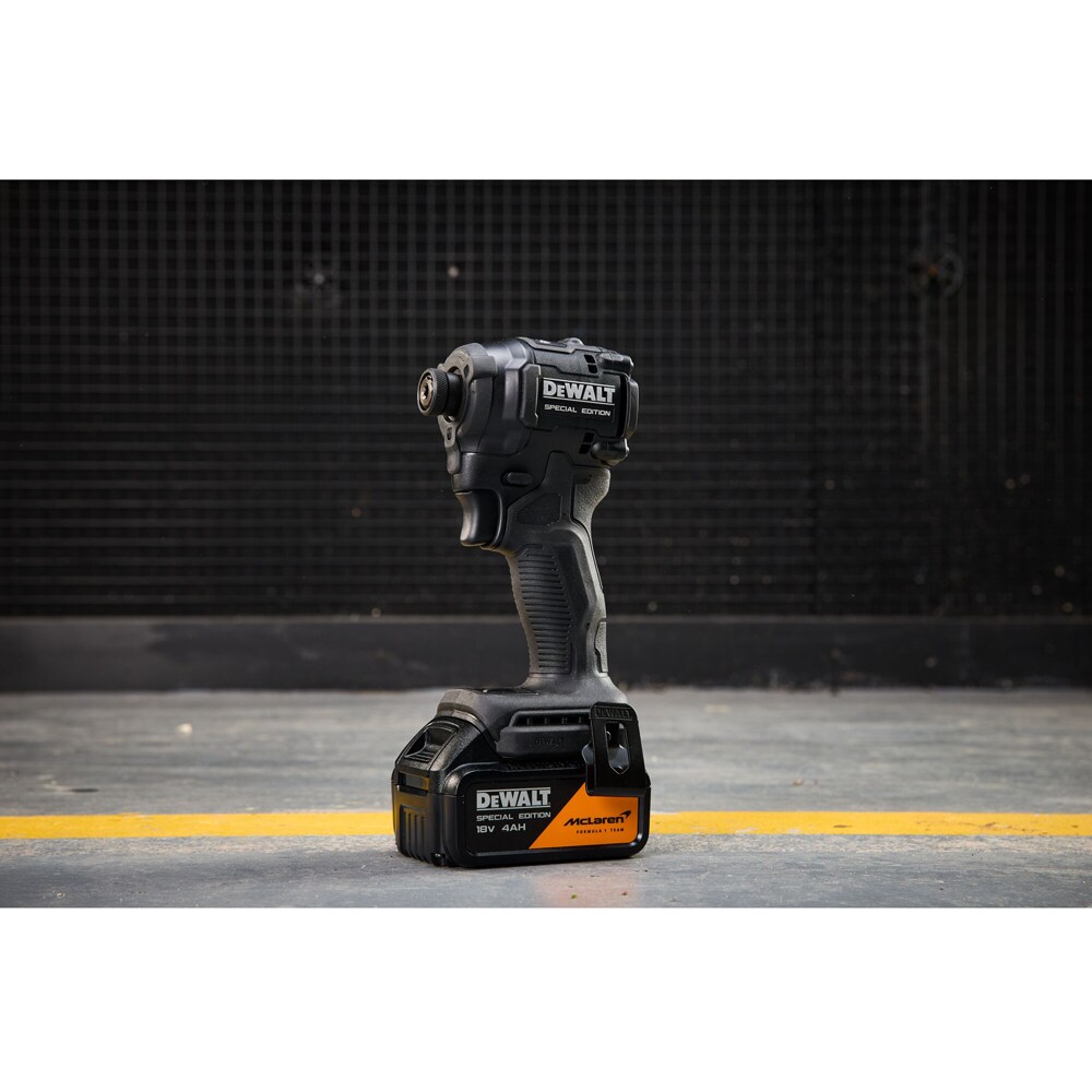 Masina de insurubat si gaurit cu impact DEWALT DCF86MM1T-QW x McLaren F1 Team, 18V, 1x4Ah, 206Nm