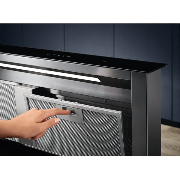 Hota incorporabila telescopica de blat ELECTROLUX LFD619Y, 1 motor, 700 m3/h, L 90 cm, negru