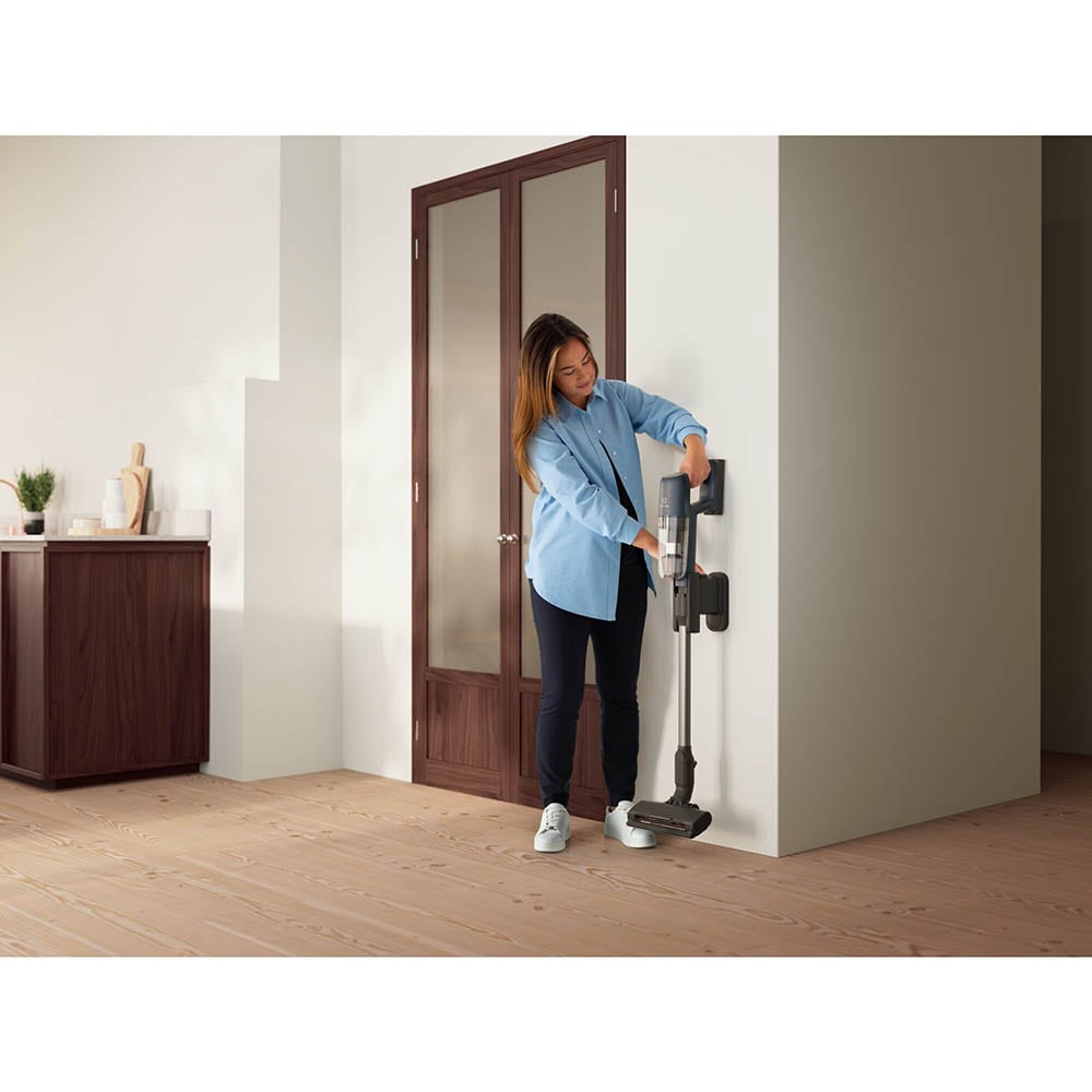 Aspirator vertical ELECTROLUX Seria 700 EP71UB14DB, 0.3l, 14.4V, autonomie max 50 min, negru