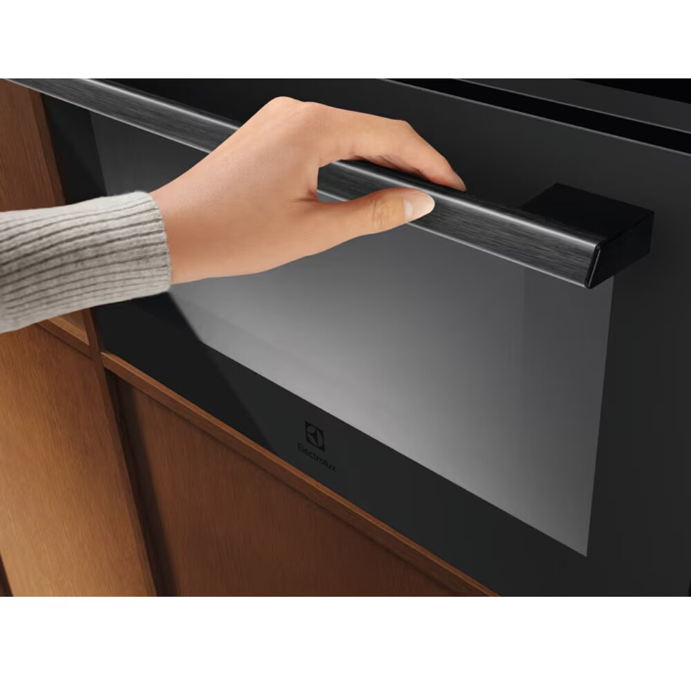 Cuptor incorporabil combi cu microunde ELECTROLUX EVL7E06GE, 44 l, negru