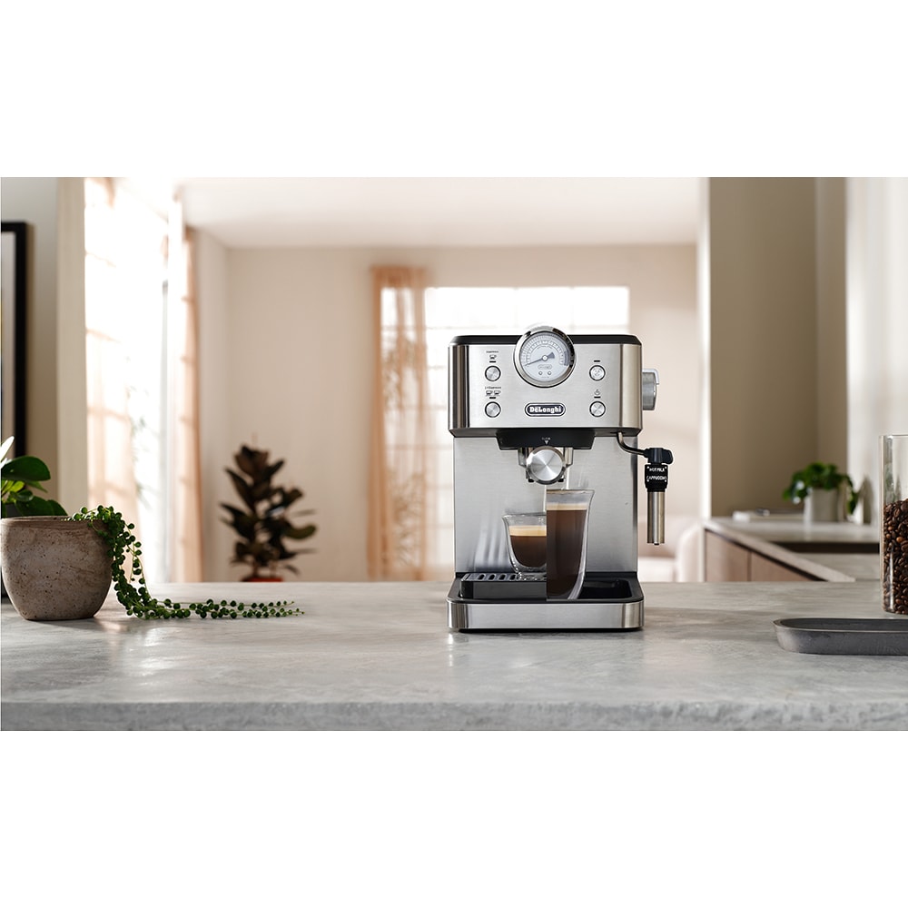 Espressor manual DELONGHI Classic EM450.M, 1.7l 1300W, 15 bar, sistem manual de spumare, argintiu