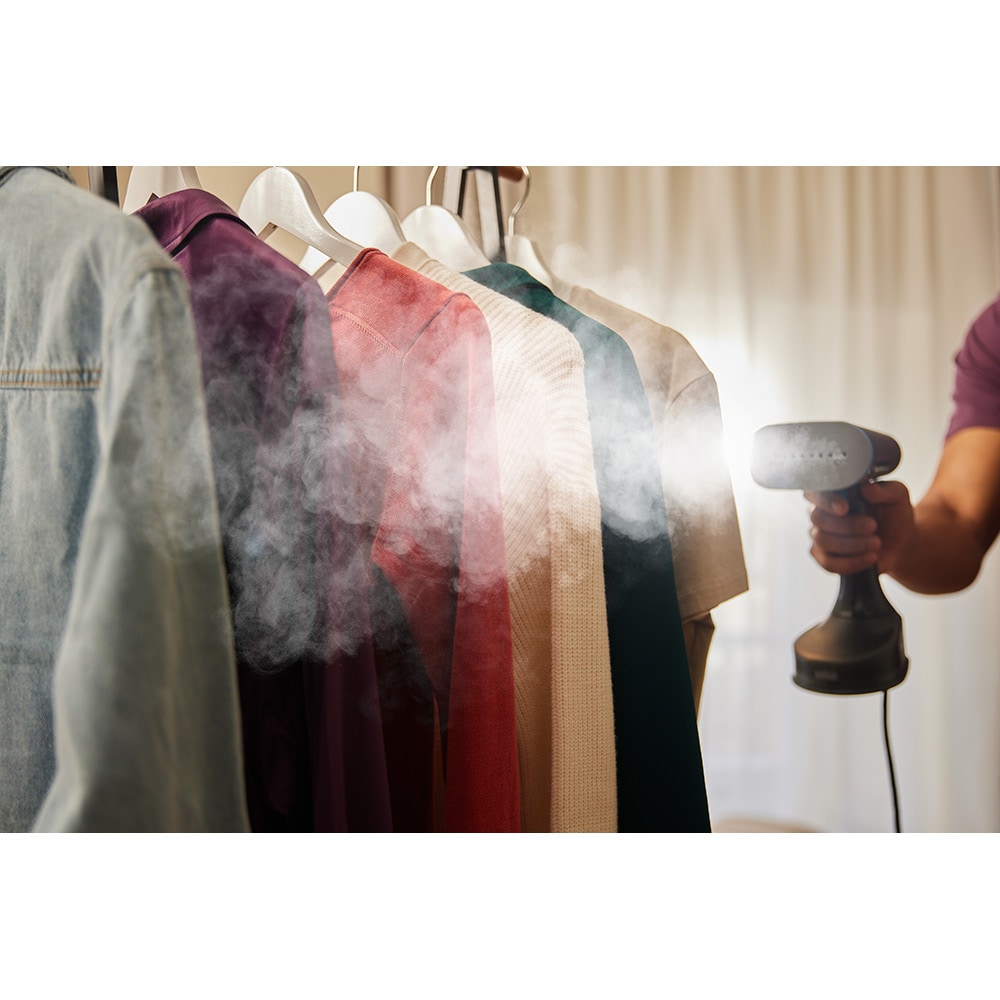 Aparat de calcat vertical cu abur BRAUN GS5031BL, 1200W, 25g/min, 150ml, talpa Dual FreeGlide 3D, bleumarin-negru