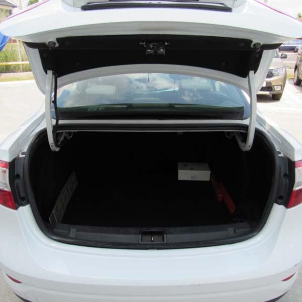 Renault Fluence Expression 1.6 16 V 110 CP