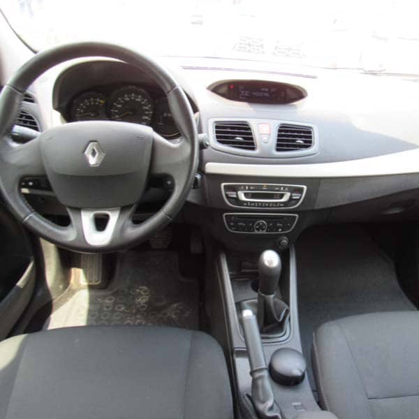 Renault Fluence Expression 1.6 16 V 110 CP