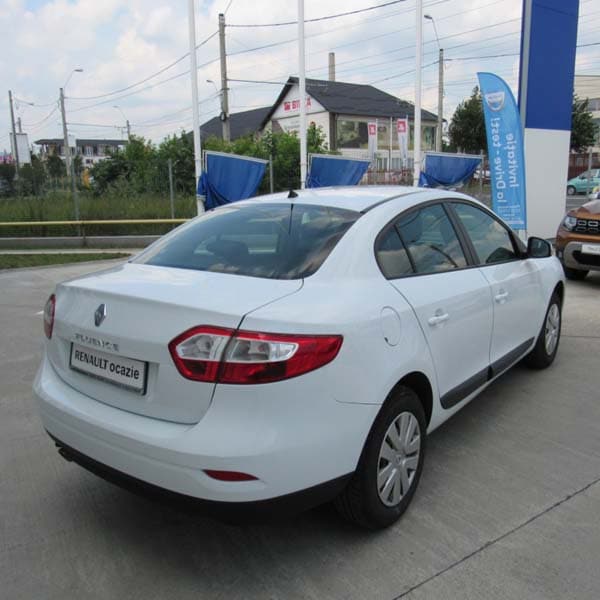 Renault Fluence Expression 1.6 16 V 110 CP