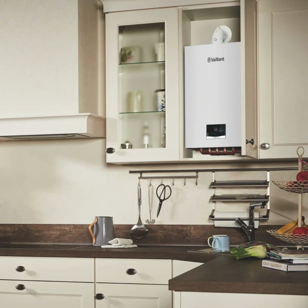 Centrala termica pe gaz in condensare VAILLANT ecoTEC Intro VUW 24/28 AS/2-1, 24 kW, IPX5, kit evacuare inclus