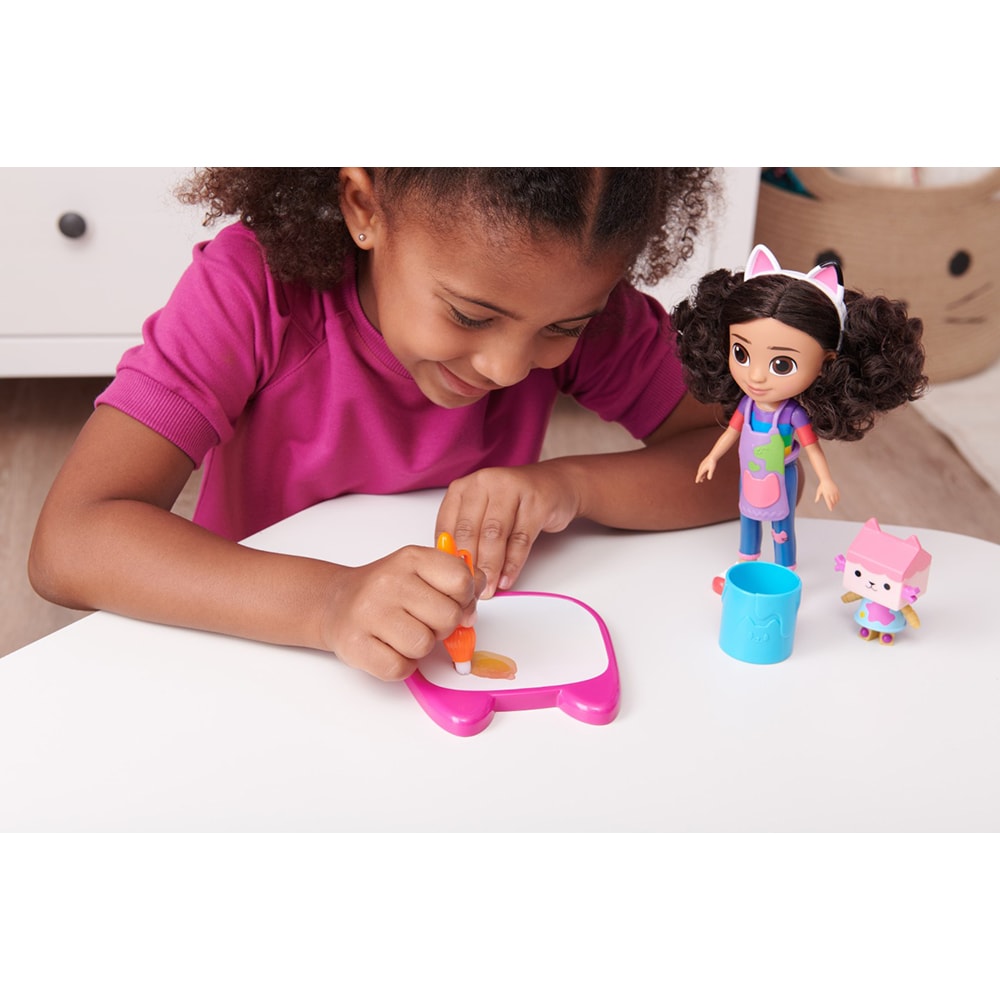Papusa GABBY'S DOLLHOUSE Delux 6064228, 3 ani+, multicolor