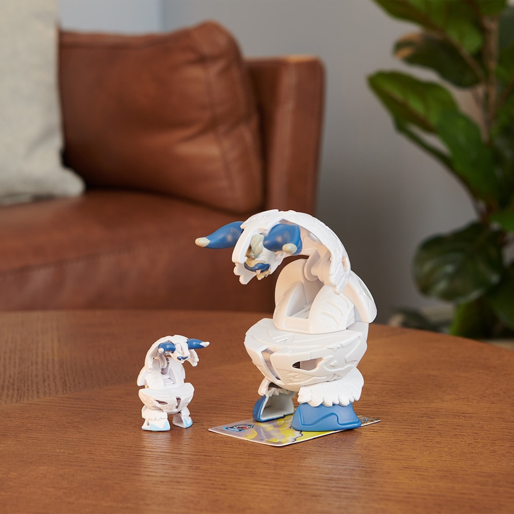 Figurina BAKUGAN Deka - Bruiser 606704720, 6 ani+, alb-albastru