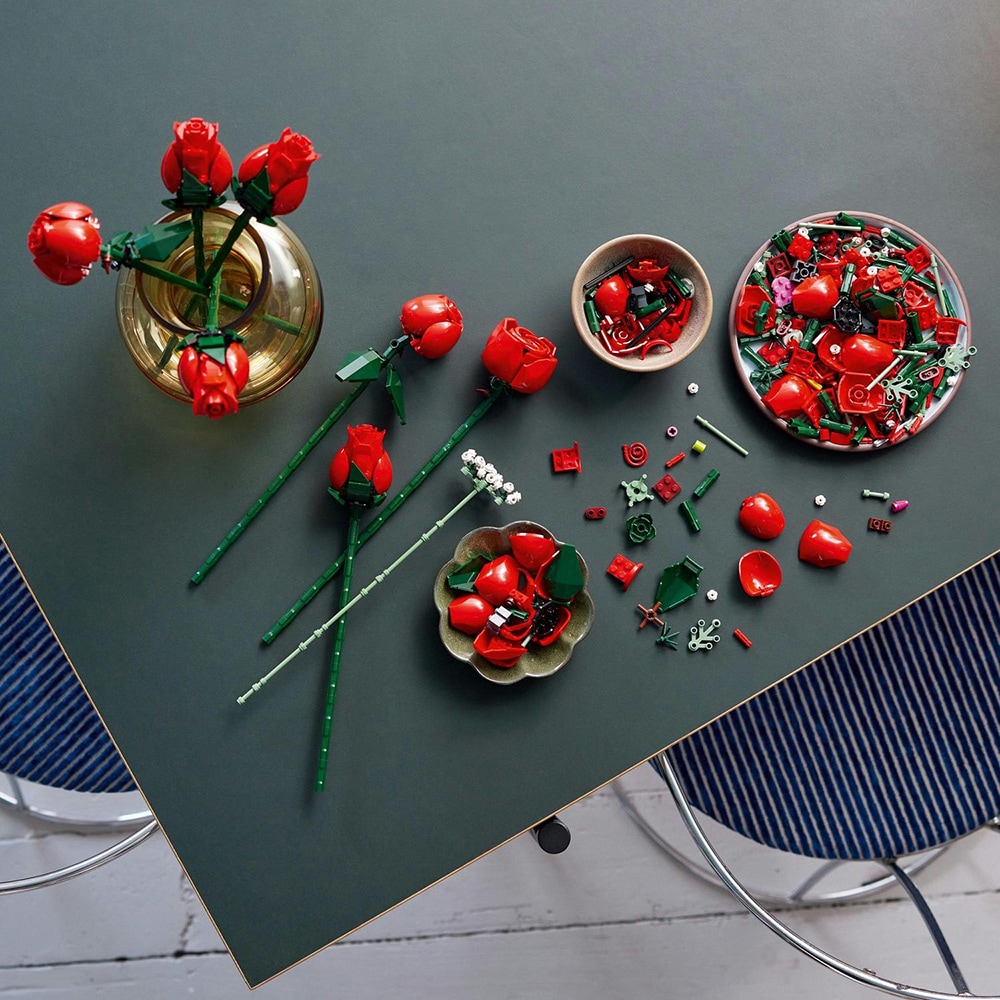 LEGO Botanicals: Buchet de trandafiri 10328, 18 ani+, 822 piese