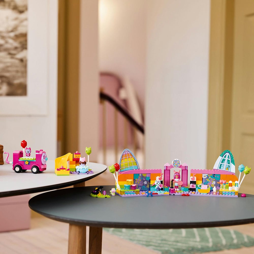 LEGO Gabby's Dollhouse: Camera de party a lui Gabby 10797, 4 ani+, 252 piese