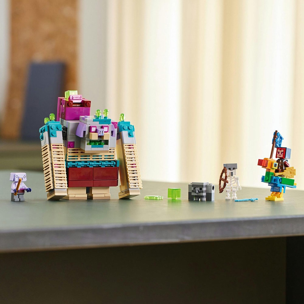 LEGO Minecraft: Confruntarea Devoratorului 21257, 8 ani+, 420 piese