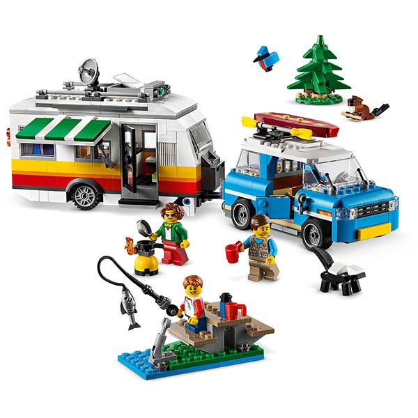 LEGO Creator: Vacanta in familie cu rulota 31108, 9 ani+, 766 piese