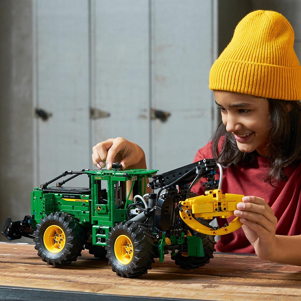 LEGO Technic: Tractor de corhanit John Deere 948L-II 42157, 11 ani+, 1492 piese