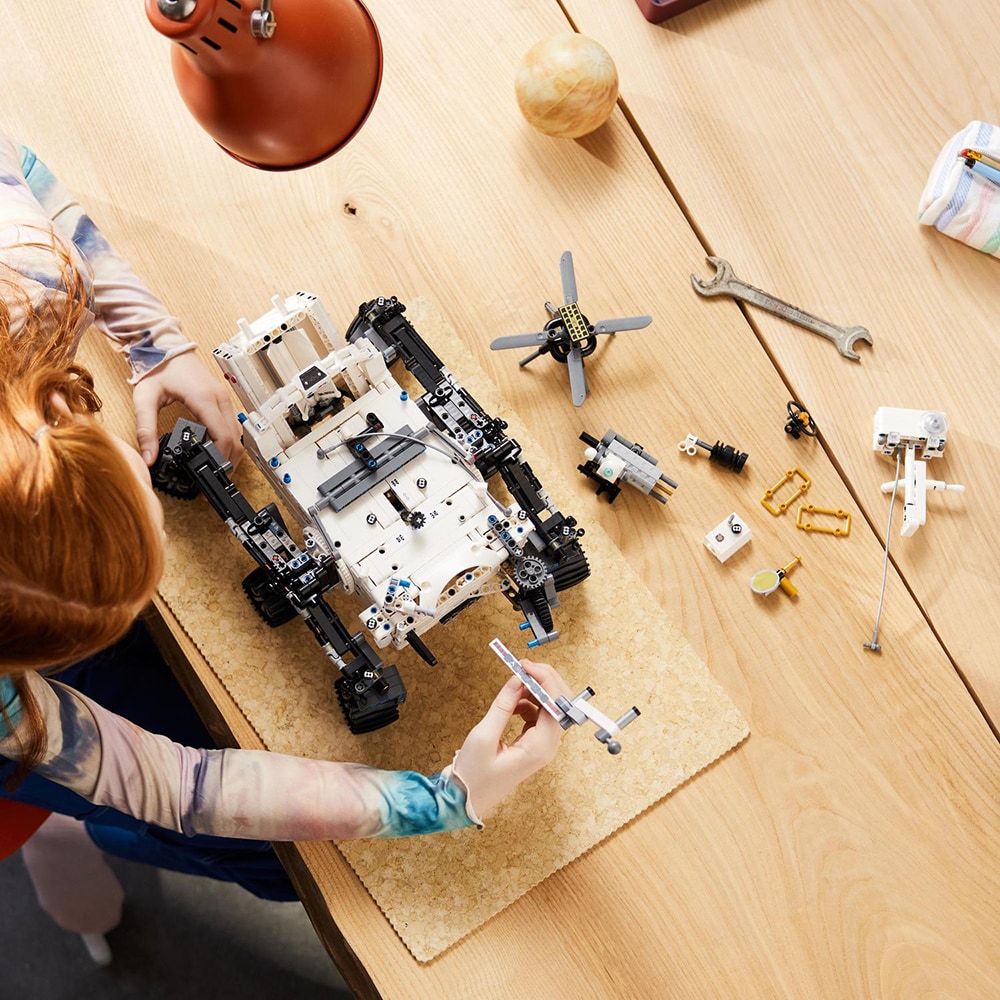 LEGO Technic: NASA Mars Rover Perseverance 42158, 10 ani+, 1132 piese