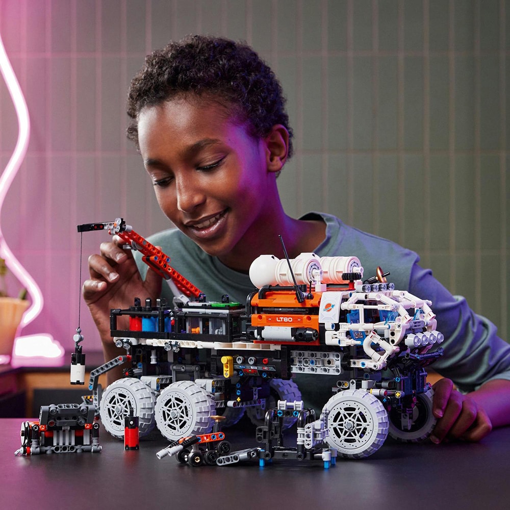 LEGO Technic: Rover de explorare martiana cu echipaj uman 42180, 11 ani+, 1599 piese
