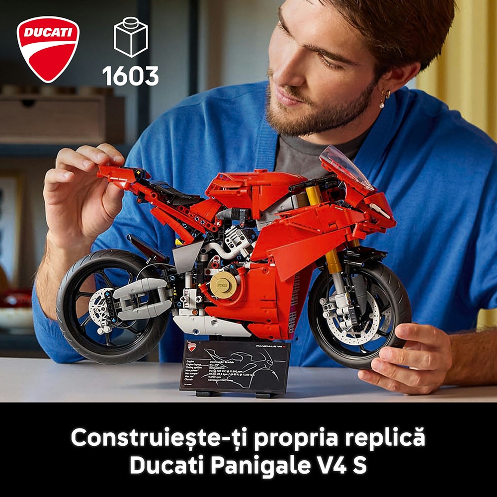 LEGO Technic: Motocicleta Ducati Panigale V4 S 42202, 18 ani+, 1603 piese