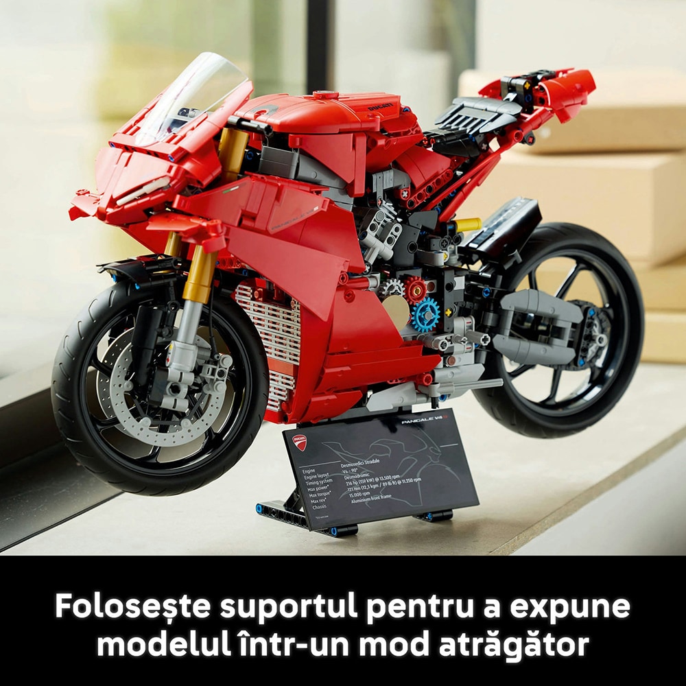LEGO Technic: Motocicleta Ducati Panigale V4 S 42202, 18 ani+, 1603 piese