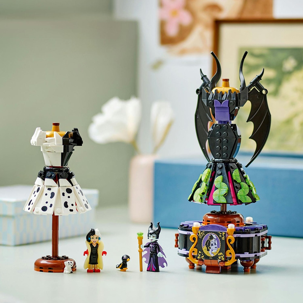 LEGO Disney Princess: Rochiile lui Maleficent si Cruella De Vil 43262, 9 ani+, 524 piese