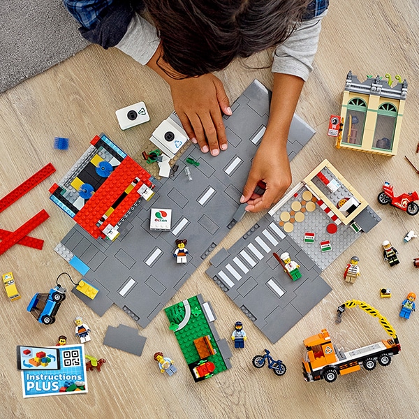 LEGO City: Centrul orasului 60292, 6 ani+, 790 piese