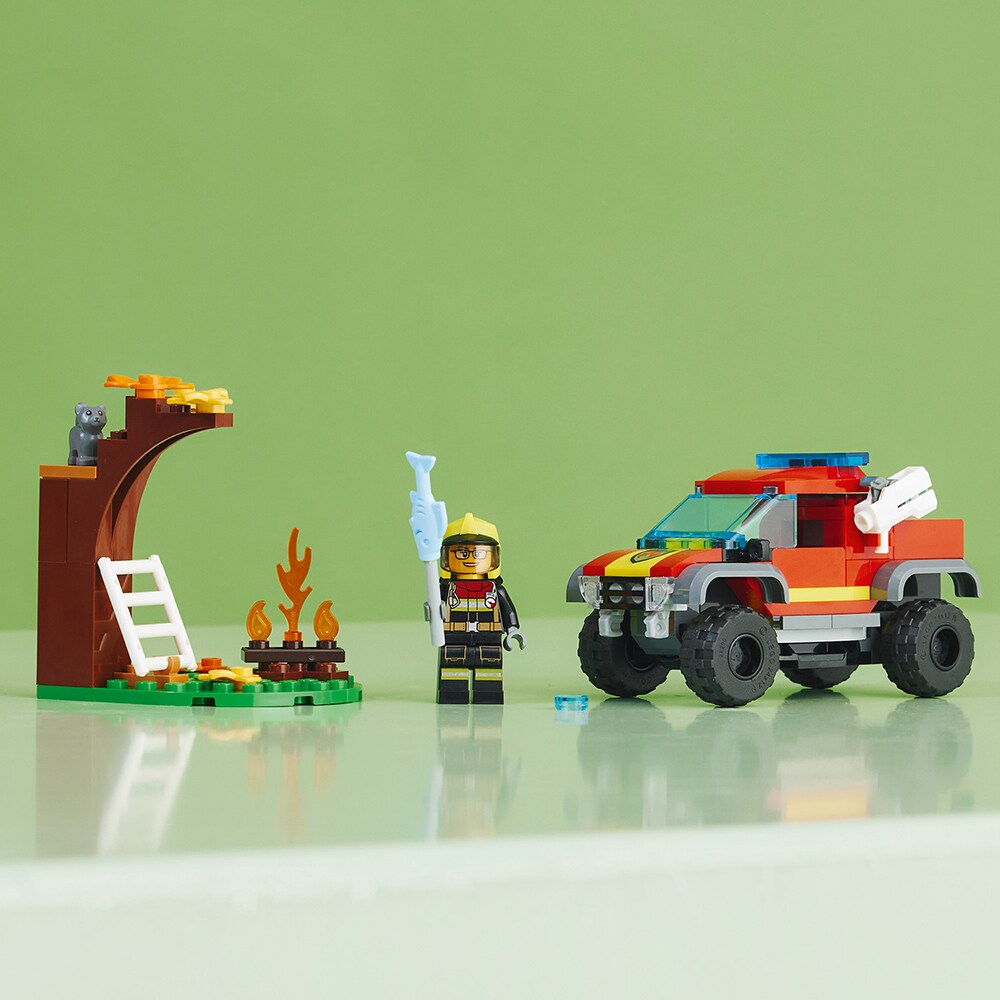 LEGO City: Salvare cu masina de pompieri 4x4 60393, 5 ani+, 97 piese