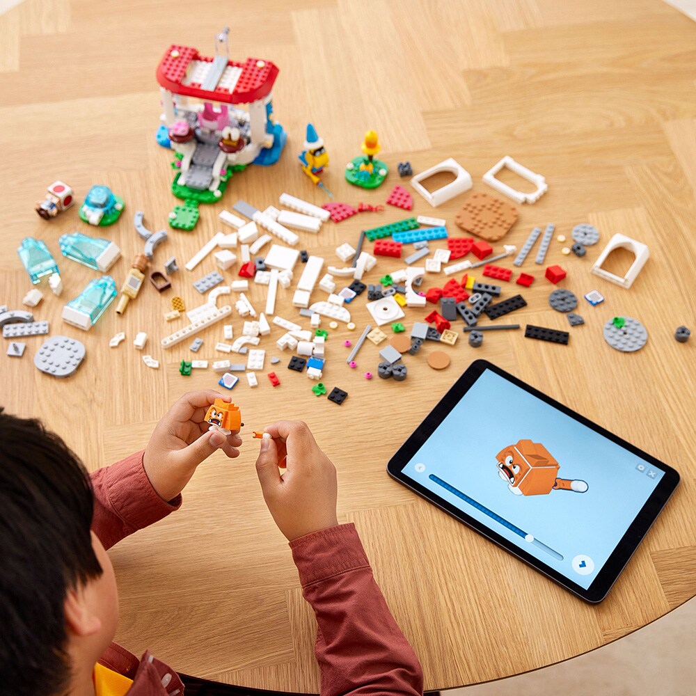 LEGO Super Mario: Set de extindere Costum de pisica pentru Peach si Turn inghetat 71407, 7 ani+, 494 piese