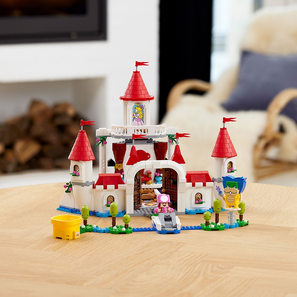 LEGO Super Mario: Set de extindere Castelul lui Peach 71408, 8 ani+, 1216 piese