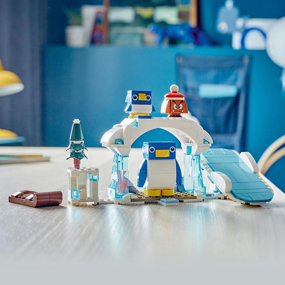 LEGO Super Mario: Set de extindere - Aventura in zapada a familiei penguin 71430, 7 ani+, 228 piese
