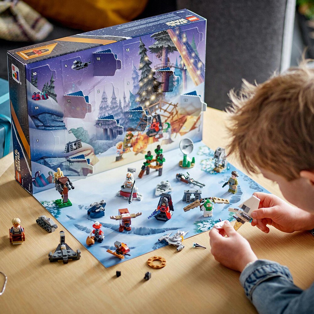 LEGO Star Wars: Calendar de advent 75366, 6 ani+, 320 piese