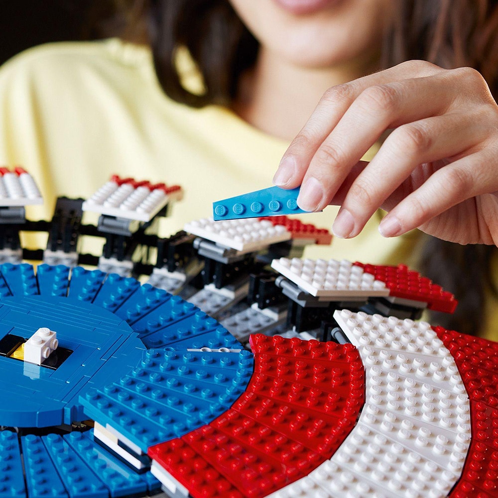 LEGO Super Heroes: Scutul lui Captain America 76262, 18 ani+, 3128 piese