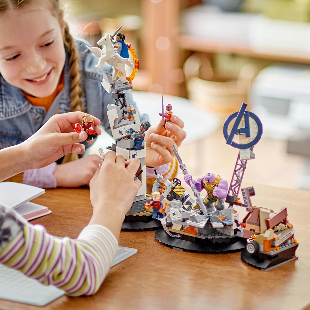 LEGO Marvel: Sfarsitul jocului  Batalia finala 76266, 10 ani+, 794 piese