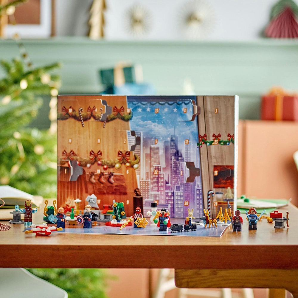 LEGO Super Heroes: Calendar de advent Avengers 76267, 7 ani+, 243 piese