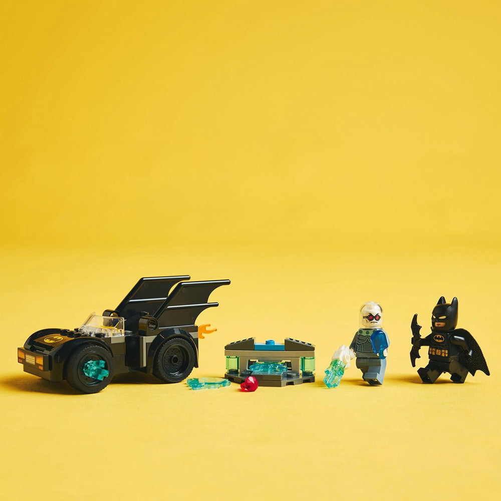 LEGO DC: Batman si Batmobile vs. Mr. Freeze 76301, 4 ani+, 63 piese