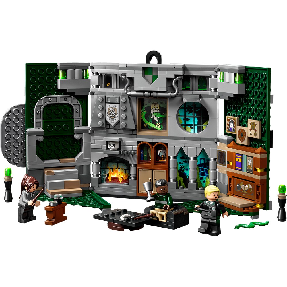 LEGO Harry Potter: Bannerul Casei Slytherin 76410, 9 ani+, 349 piese