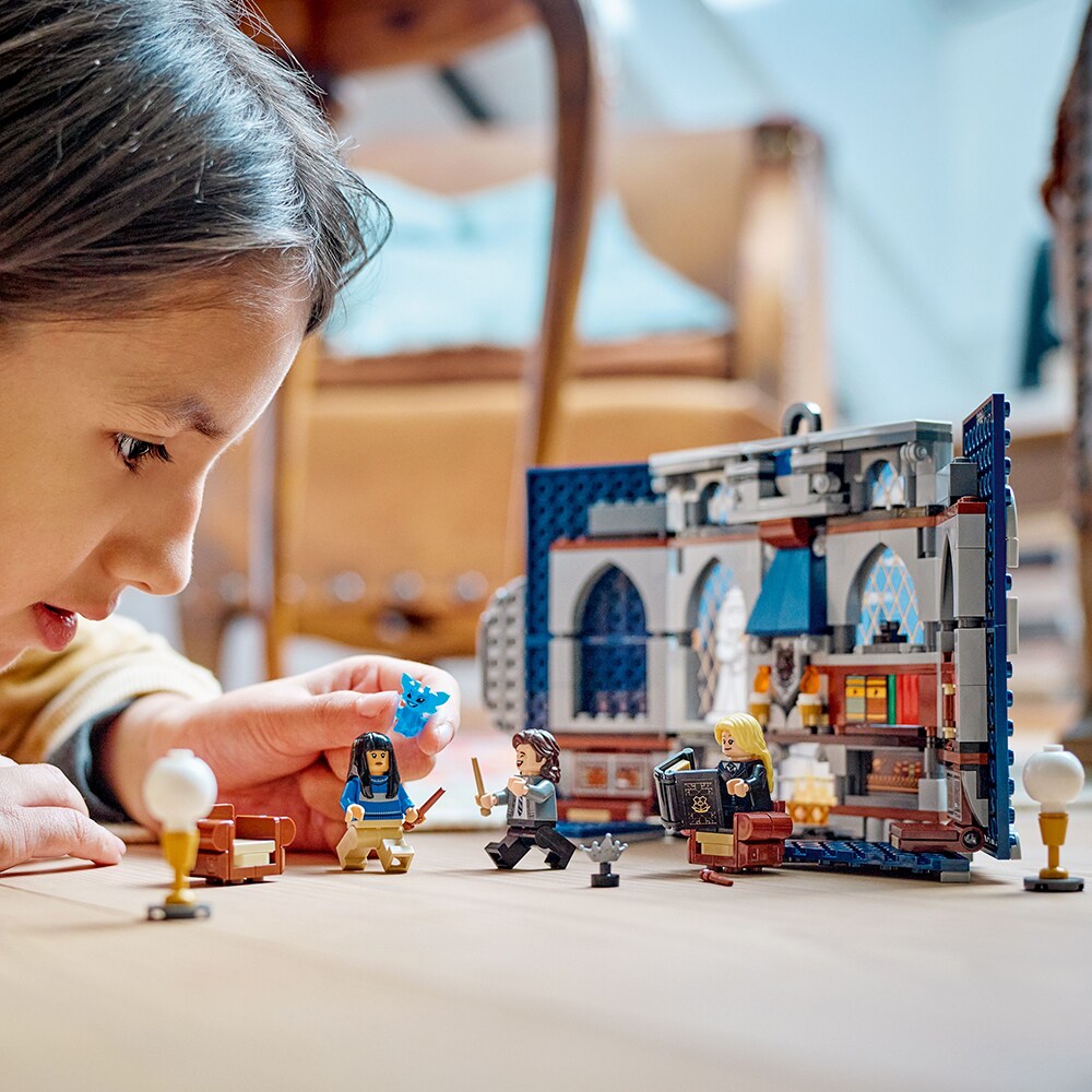 LEGO Harry Potter: Bannerul Casei Ravenclaw 76411, 9 ani+, 305 piese