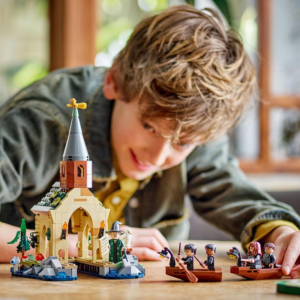 LEGO Harry Potter: Hangar pentru barci la Castelul Hogwarts 76426, 8 ani+, 350 piese
