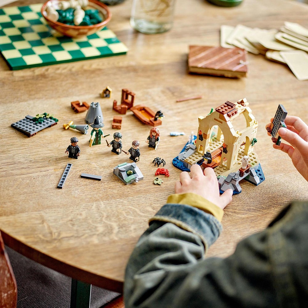 LEGO Harry Potter: Hangar pentru barci la Castelul Hogwarts 76426, 8 ani+, 350 piese