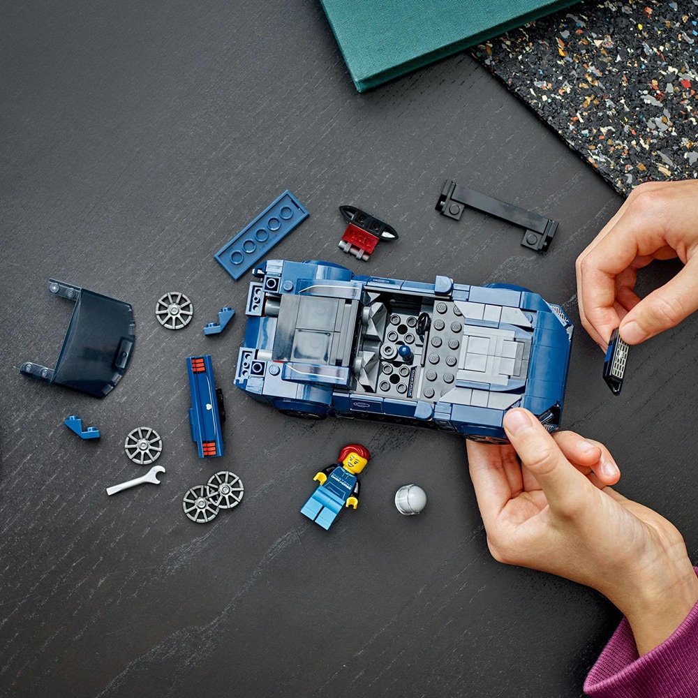 LEGO Speed Champions: Masina sport Ford Mustang Dark Horse 76920, 9 ani+, 344 piese