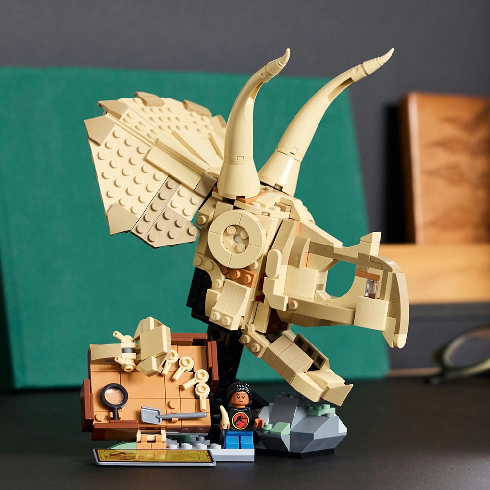 LEGO Jurassic World: Fosile de dinozaur - craniu de Triceratops 76969, 9 ani+, 468 piese