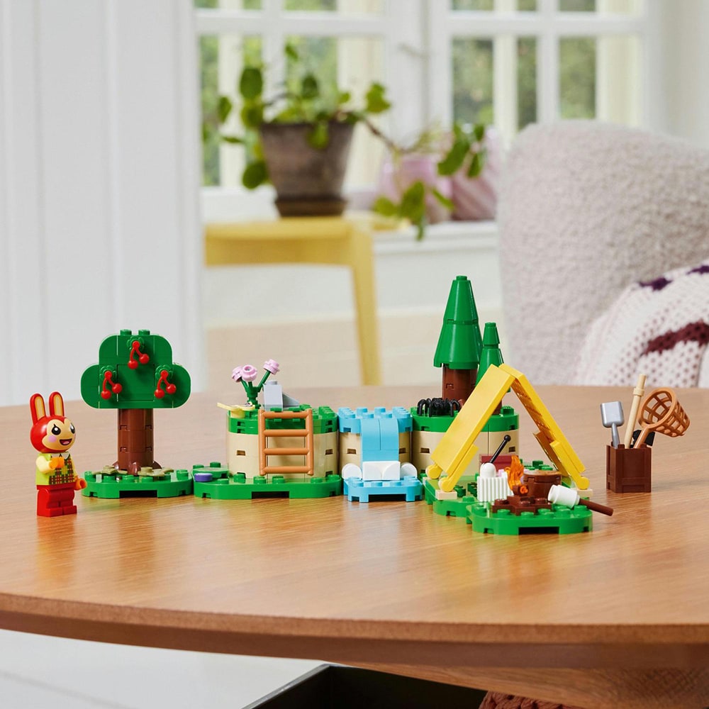LEGO Animal Crossing: Activitatile in aer liber ale lui Bunnie 77047, 6 ani+, 164 piese