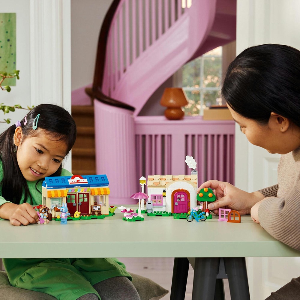 LEGO Animal Crossing: Nook's Cranny si casa lui Rosie 77050, 7 ani+, 535 piese